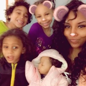 Meet your Posher, Monique